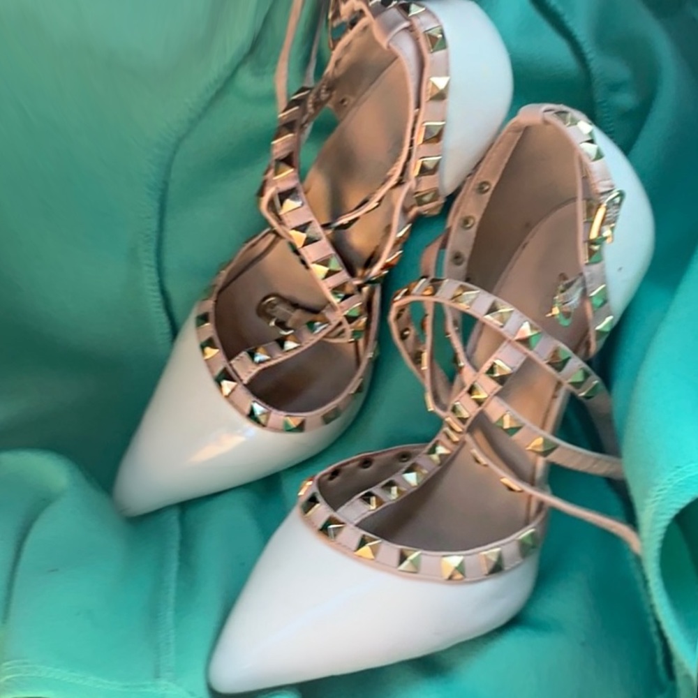 🧡 Studded Stilettos 🧡